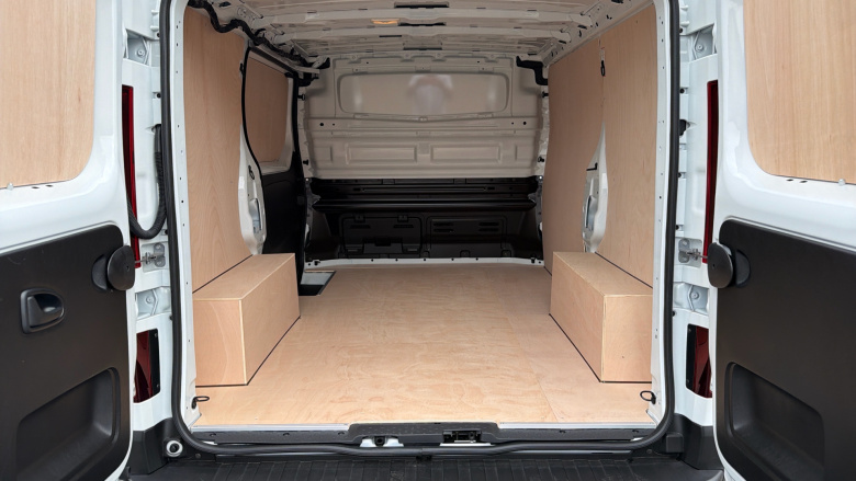 Renault Trafic Swb Diesel SL30 Blue dCi 130 Advance [Safety] Van